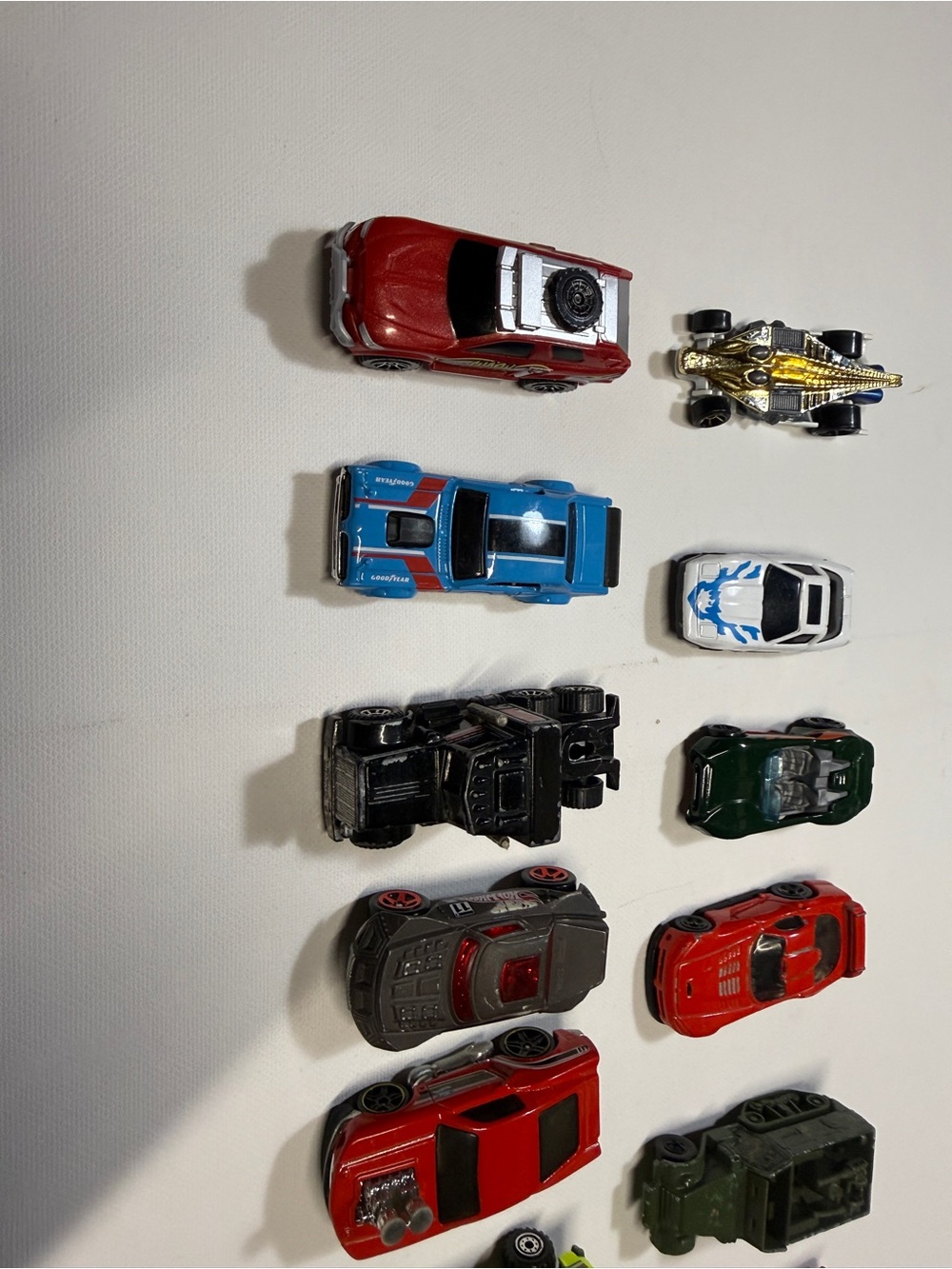 18 Hot Wheels® Assorted Mini Toy Cars - Red, Blue, Green & Yellow Set - Picture 2 of 8